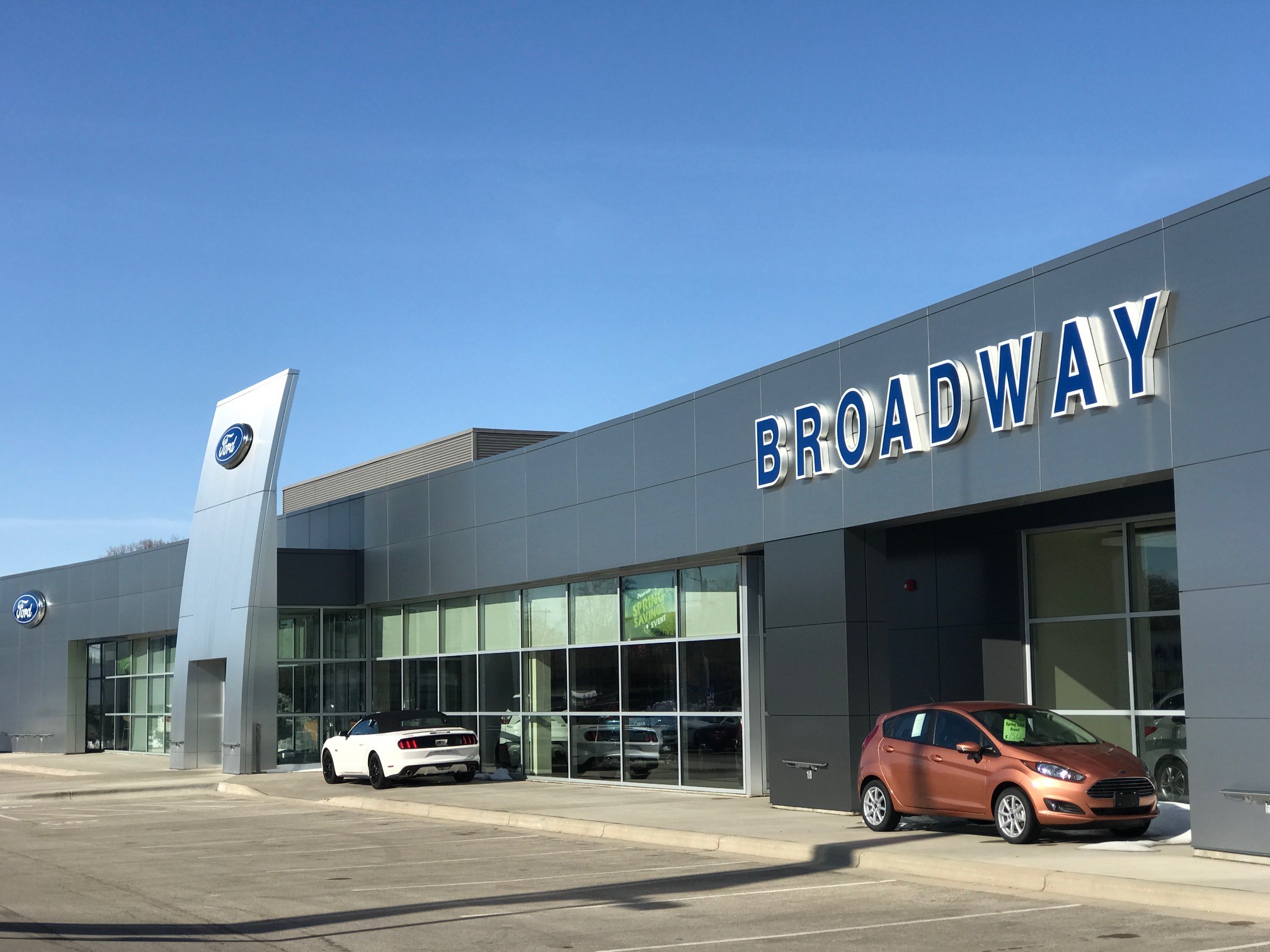 Broadway Automotive gets the Ford Motor Co. 2017 President's Award